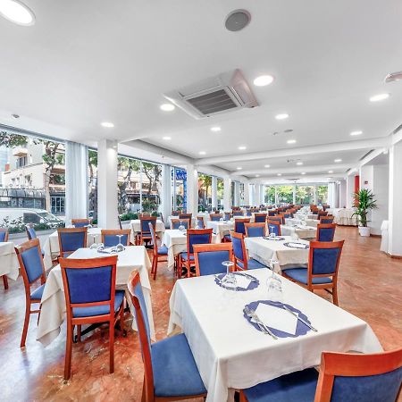 Hotel Zanarini In Centro A ริชโชเน ภายนอก รูปภาพ